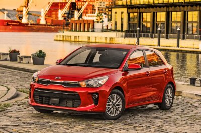 Ảnh chụp trước xe Kia Rio 2018