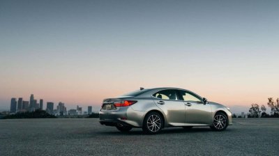 4 lí do khiến Lexus ES 350 ăn khách tại Mỹ 23