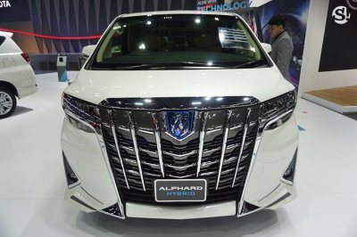 Toyota Alphard 2018 ra mắt Thái Lan có giá rẻ hơn bản cũ tại Việt Nam gần tỷ đồng - Ảnh 1.