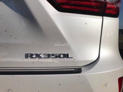 Lexus RX 350L 7 chỗ mới có giá 4,7 tỷ đồng tại Việt Nam, cao hơn 4 lần tại Mỹ - Ảnh a3