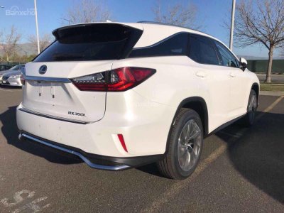 Lexus RX 350L 7 chỗ mới có giá 4,7 tỷ đồng tại Việt Nam, cao hơn 4 lần tại Mỹ - Ảnh a2