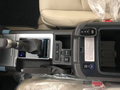 Toyota Prado VX 2018 nhập khẩu tư nhân đắt hơn giá hãng gần tỷ đồng - Ảnh 4 Toyota Prado VX 2018 nhập khẩu tư nhân đắt hơn giá hãng gần tỷ đồng - Ảnh 4.
