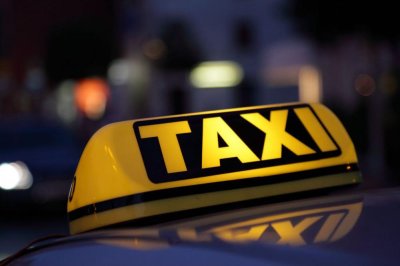 Hướng dẫn kiểm tra nội thất ô tô để phát hiện taxi thanh lí.