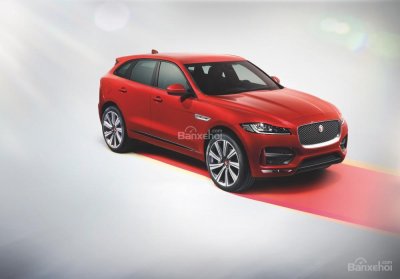 Jaguar F-Pace 2.0L Ingenium SUV lên kệ Malaysia với giá 2,5 tỷ - 1