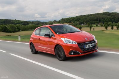 Peugeot 208 bản 3 cửa sắp bị cho "về vườn" 1a