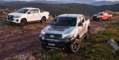 Cận cảnh 3 biến thể Toyota Hilux mới ra mắt.