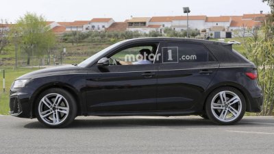 Audi A1 2019 lộ trần trên đường trước thời điểm ra mắt - Ảnh 4 Audi A1 2019 lộ trần trên đường trước thời điểm ra mắt - Ảnh 4.