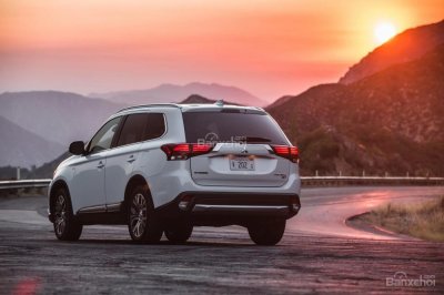 Mitsubishi Outlander 2021 thừa hưởng kết cấu Nissan X-Trail Mitsubishi Outlander mới sẽ đến vào năm 2021 - 2