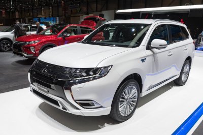 Mitsubishi Outlander 2019 PHEV chuẩn bị mở bán tại Ấn Độ 1a