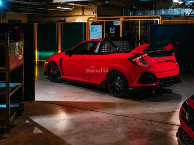 Độ xe đó đây: Honda Civic Type R bật cốp, hóa thân thành bán tải - 3