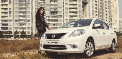 Xe chạy dịch vụ giá lăn bánh chưa đến 600 triệu dành cho khách Việt: Nissan Sunny,