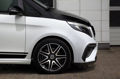 Mercedes V-Class hầm hố bất ngờ khi qua tay TopCar 6 Mercedes V-Class hầm hố bất ngờ khi qua tay TopCar 7