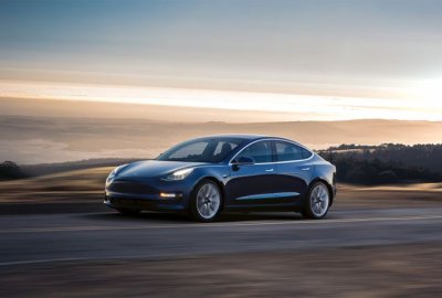 Tesla Model 3 sở hữu những ưu nhược điểm gì? - Ảnh 1 Tesla Model 3 sở hữu những ưu nhược điểm gì? - Ảnh 1.