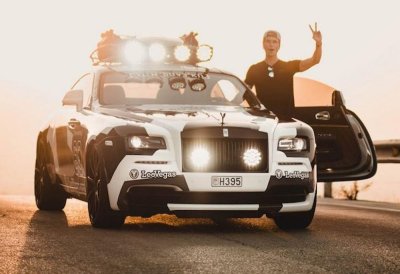 Rolls-Royce Wraith nguyên bản được thay thế với ngoại hình cực “dị” Rolls-Royce Wraith nguyên bản được thay thế với ngoại hình cực “dị”