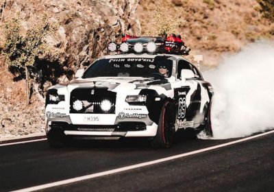 Rolls-Royce Wraith nguyên bản được thay thế với ngoại hình cực “dị” Rolls-Royce Wraith nguyên bản được thay thế với ngoại hình cực “dị”2