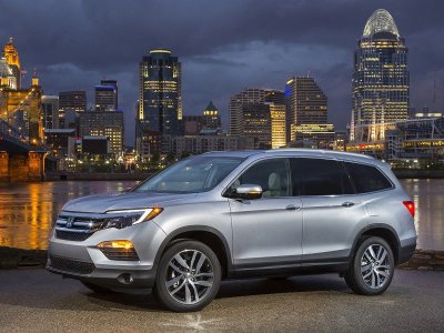 10 mẫu xe gia đình rộng rãi nhất hiện nay: Có Hyundai Santa Fe và Kia Sorento 2 10 mẫu xe gia đình rộng rãi nhất hiện nay: Có Hyundai Santa Fe và Kia Sorento 2.