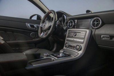 Mercedes-AMG SLC 43 2019 nhanh hơn, mạnh hơn nhờ mức công suất mới 4 Mercedes-AMG SLC 43 2019 nhanh hơn, mạnh hơn nhờ mức công suất mới a4