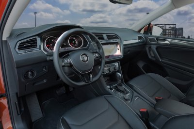 Volkswagen Tiguan Allspace 2018 giá 1,7 tỷ đồng đã xuất hiện tại các đại lý Việt Nam 3 Volkswagen Tiguan Allspace 2018 giá 1,7 tỷ đồng đã xuất hiện tại các đại lý Việt Nam a3