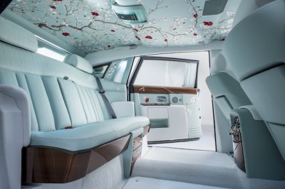 Cách trang trí trần xe hơi thêm bắt mắt Cách trang trí trần xe hơi thêm bắt mắt 1