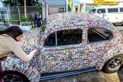 Volkswagen Beetle gây sửng sốt với bộ cánh in ảnh 1.500 cầu thủ World Cup 2018 Volkswagen Beetle gây sửng sốt với bộ cánh in ảnh 1.500 cầu thủ World Cup 2018 2.