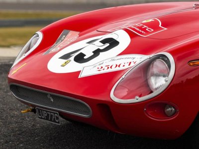 Xe cổ Ferrari 250 GTO 1962 giá gấp hàng chục lần siêu xe 2 Xe cổ Ferrari 250 GTO 1962 giá gấp hàng chục lần siêu xe