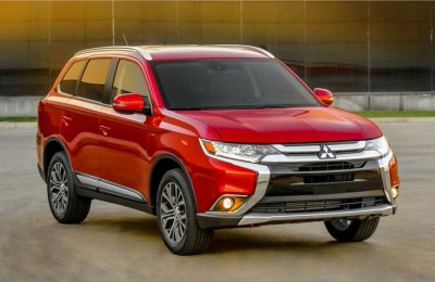 Mitsubishi Outlander phiên bản mới ra mắt tại Ấn Độ với giá từ 1,06 tỷ đồng 2.