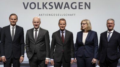 Volkswagen bị chỉ trích nặng nề sau khi CEO Audi bị bắt Volkswagen bị chỉ trích nặng nề sau khi CEO Audi bị bắt 1