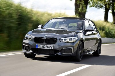 BMW M140i xDrive BMW M140i xDrive z