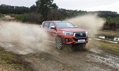 Giá lăn bánh Toyota Hilux 2018 mới nhất sau tăng giá tại Việt Nam..