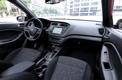 Hyundai i20 nâng cấp tính năng an toàn, giá từ 419 triệu đồng 2 Hyundai i20 nâng cấp tính năng an toàn, giá từ 419 triệu đồng 2.