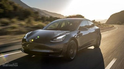 Mới giảm giá bán, Tesla Model 3 lại tăng giá đặt hàng lên 3.500 USD Mới giảm giá bán, Tesla Model 3 lại tăng giá đặt hàng lên 3.500 USD z