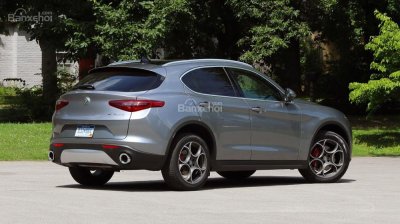 Alfa Romeo Stelvio RWD dễ tiếp cận hơn Alfa Romeo Stelvio bổ sung biến thể RWD, giảm cân, giảm luôn cả giá - 2