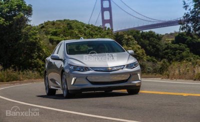 Xe điện Chevrolet Volt 2019 sạc nhanh hơn, diện màn hình mới - 1