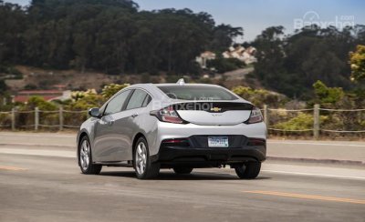 Xe điện Chevrolet Volt 2019 sạc nhanh hơn, diện màn hình mới - 2