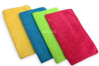 3. Sử dụng vải vi sợi tổng hợp Cách bảo dưỡng ô tô