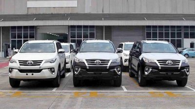 Lộ bảng giá phụ kiện lên tới trăm triệu dành cho khách muốn nhận Toyota Fortuner 2018 sớm 1