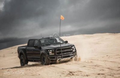 Đánh giá xe Ford F-150 Raptor 2018