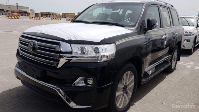 Toyota Land Cruiser mới về Việt Nam dưới dạng nhập khẩu tư nhân Toyota Land Cruiser mới về Việt Nam dưới dạng nhập khẩu tư nhân..