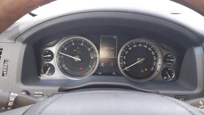 Toyota Land Cruiser mới nhập tư nhân hét giá chát, từ 5-7 tỷ đồng 8 Toyota Land Cruiser mới nhập tư nhân hét giá chát, từ 5-7 tỷ đồng a8