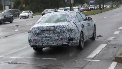 Mercedes-Benz S-Class 2020 tung video chạy thử, hé lộ màn hình cong trong khoang lái 2 Mercedes-Benz S-Class 2020 tung video chạy thử, hé lộ màn hình cong trong khoang lái a2