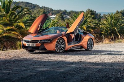 BMW i8 Roadster chốt giá 3,8 tỷ đồng tại Anh 4 BMW i8 Roadster chốt giá 3,8 tỷ đồng tại Anh a4