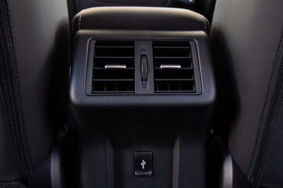 Bước ngoặt ngoạn mục của Mitsubishi từ sự thay đổi của Outlander 2019 5 Bước ngoặt ngoạn mục của Mitsubishi từ sự thay đổi của Outlander 2019