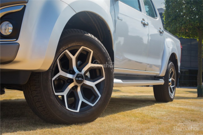 Isuzu D-Max Utah Luxe bổ sung nhiều chi tiết xứng đáng với tầm giá Hàng độc Isuzu D-Max Utah Luxe hầm hố, sang chảnh với số lượng hạn chế - 3