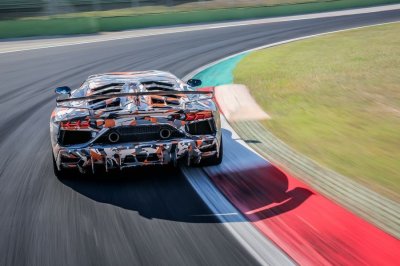 Lamborghini Aventador SVJ hé lộ màu sơn ngoại thất trước ngày ra mắt 2 Lamborghini Aventador SVJ hé lộ màu sơn ngoại thất trước ngày ra mắt a2