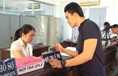 Có được cấp giấy phép lái xe ô tô khi mất giấy hẹn? 1 Có được cấp giấy phép lái xe ô tô khi mất giấy hẹn? 1.
