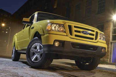 Ford tặng tiền cho đại lí chịu thu hồi Ranger lỗi túi khí 1 Ford tặng tiền cho đại lí chịu thu hồi Ranger lỗi túi khí 3