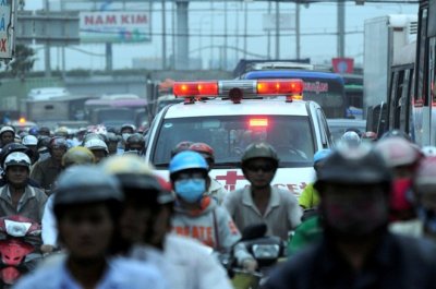 Tự ý lắp đèn còi ưu tiên cho xe ô tô, tài xế sẽ bị phạt đến 1,2 triệu đồng Tự ý lắp đèn còi ưu tiên cho xe ô tô