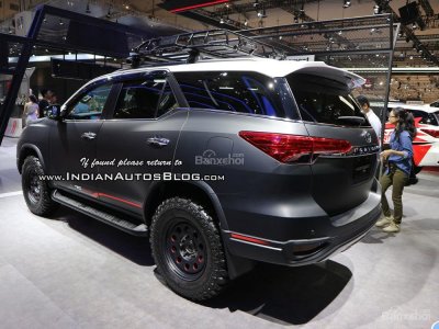 Toyota Fortuner TRD Matte Dual-Tone hớp hồn người hâm mộ Toyota Fortuner TRD Matte Dual-Tone khoe sắc GIIAS 2018 - 2