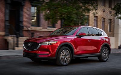 Mazda CX-5 tiếp tục thống trị bảng xếp hạng CUV tháng 7/2018 tại Việt Nam.