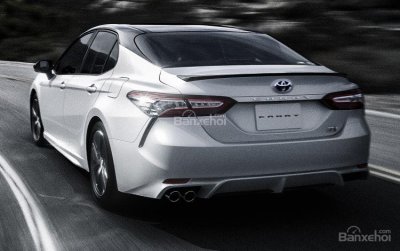 Đuôi xe Toyota Camry Sport 2019 Đuôi xe Toyota Camry Sport 2019.